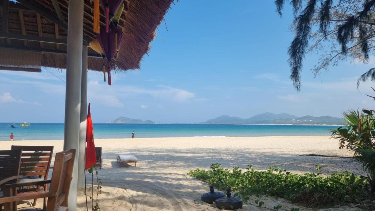 Lucky Spot Beach Bungalow Song Cau ภายนอก รูปภาพ