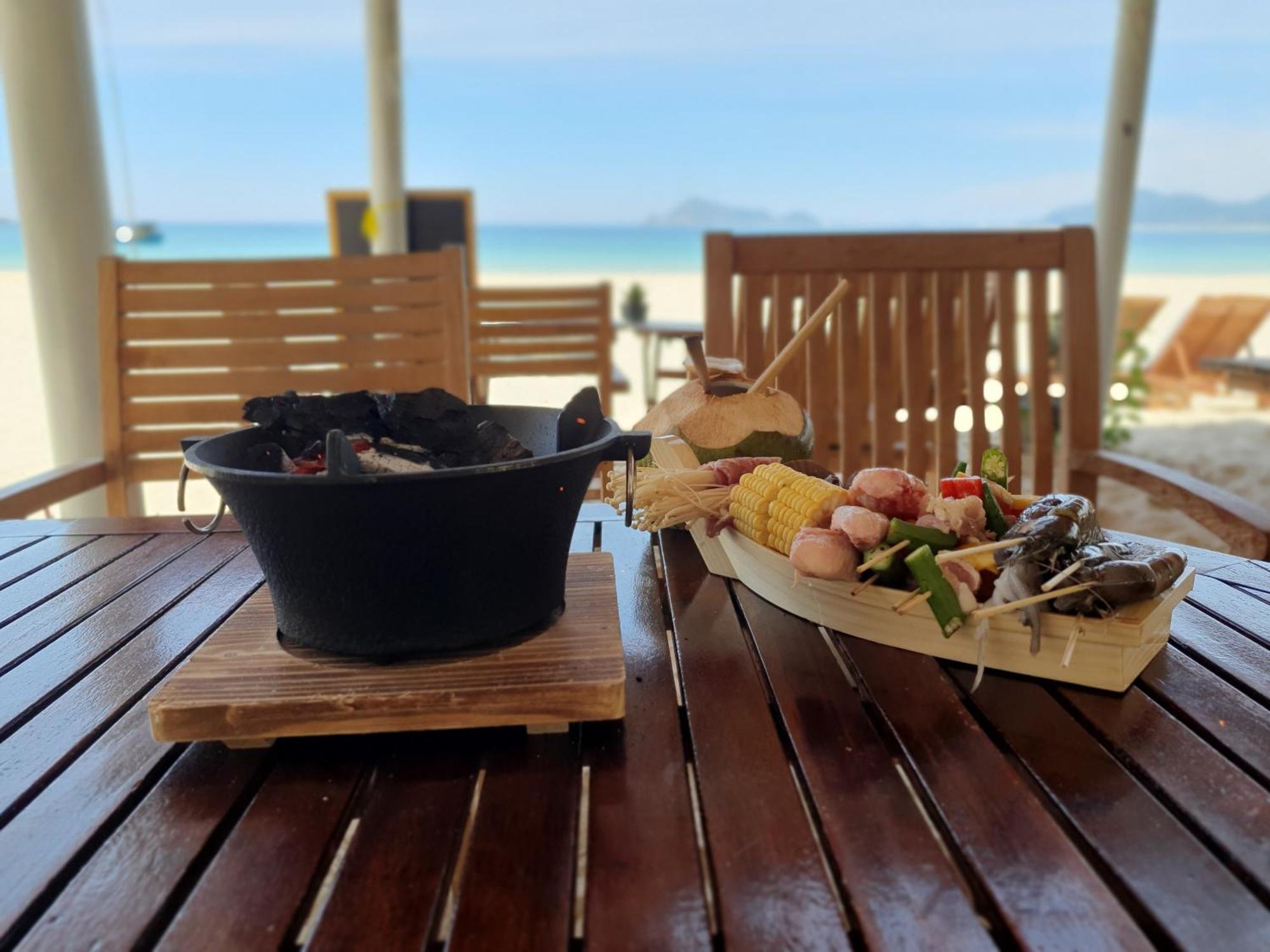 Lucky Spot Beach Bungalow Song Cau ภายนอก รูปภาพ