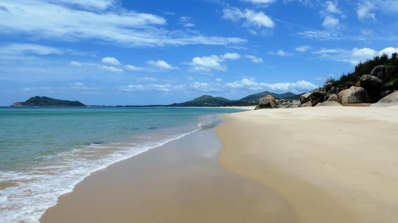 Lucky Spot Beach Bungalow Song Cau ภายนอก รูปภาพ